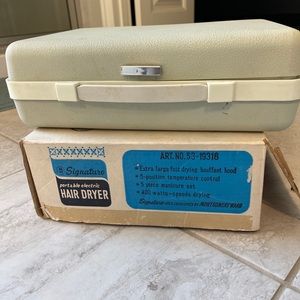 Vintage Signature Portable Hair Dryer, WORKS! Comes In Original Box